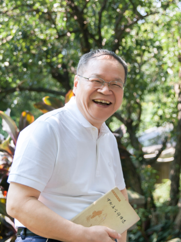慈父李春亿