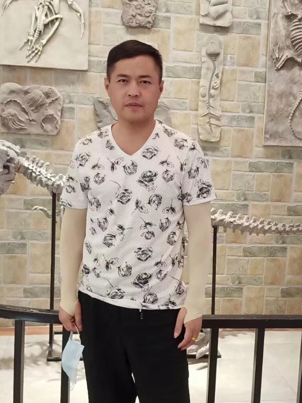 张奉明