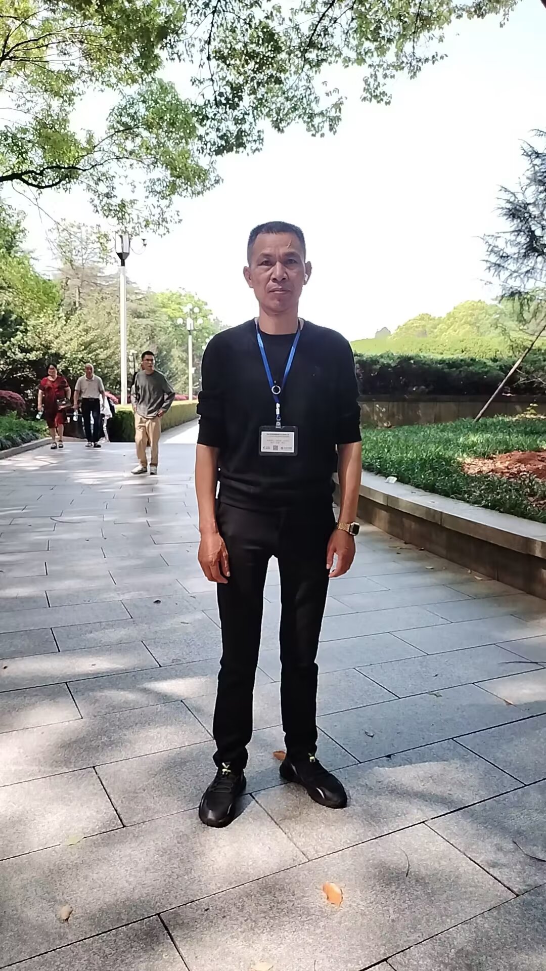 id_411488496537178112