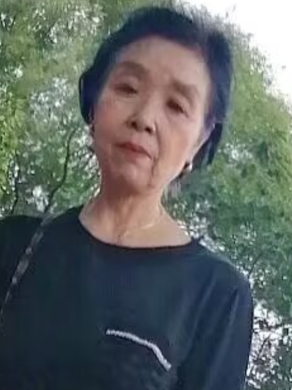 董华玲母亲
