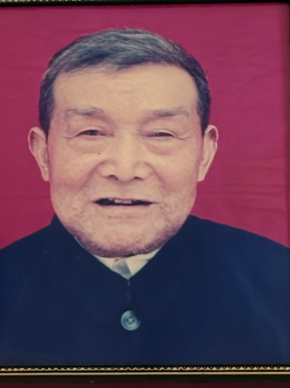 裴启文