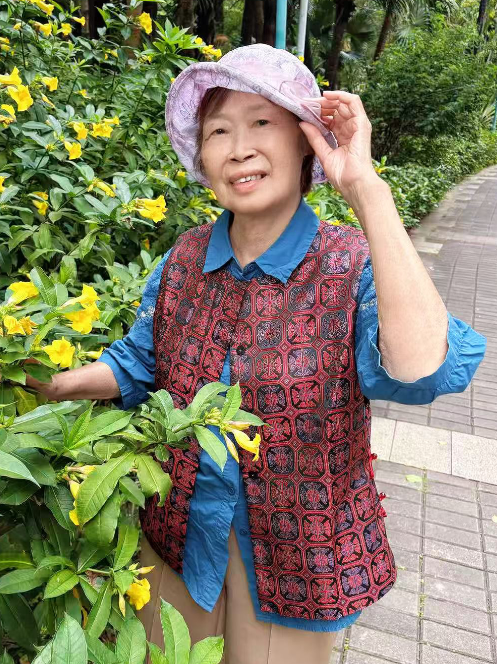 黄坚坚
