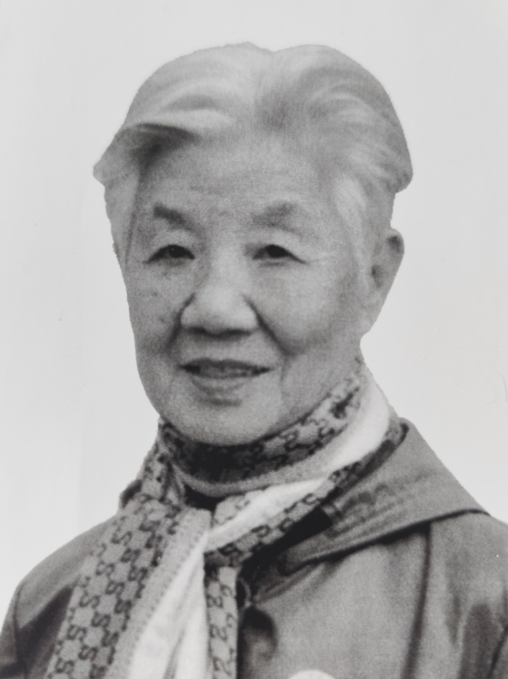 张菊先