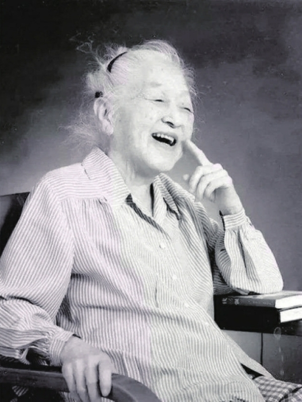 何泽慧